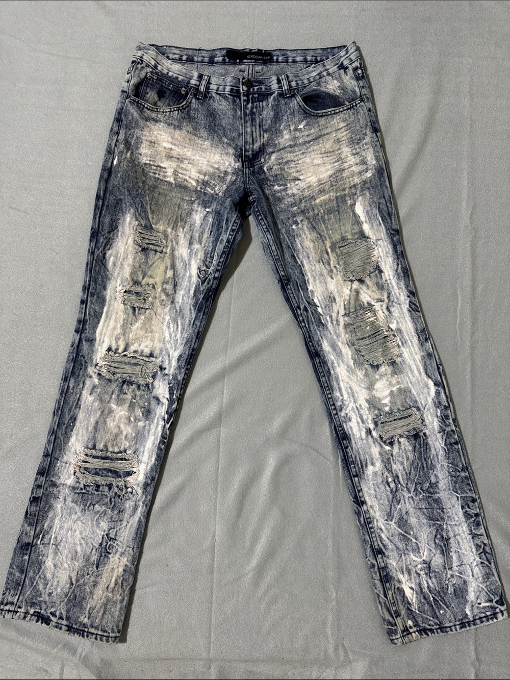 Vintage Rocawear Men’s Thrashed Ripped Enzyme Washed Denim Blue Jeans Size 36x34